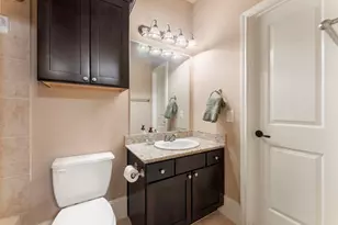1049 W 22nd St, Houston, TX 77008 - Photo 34