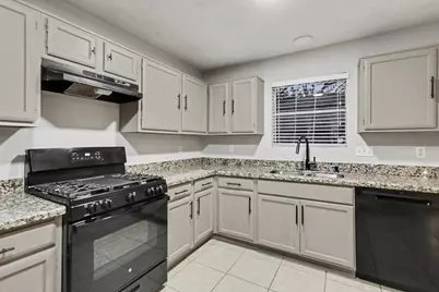 2450 Blackridge Road, Houston, TX 77067 - Photo 6