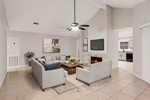 2450 Blackridge Rd, Houston, TX 77067 - Photo 4