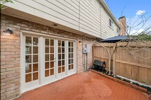 10152 Longmont Dr, Houston, TX 77042 - Photo 30