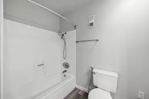 10152 Longmont Dr, Houston, TX 77042 - Photo 28