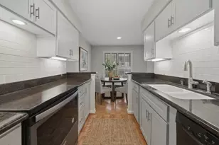 10152 Longmont Dr, Houston, TX 77042 - Photo 16