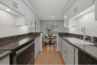 10152 Longmont Drive #38/10, Houston, TX 77042 - Photo 16