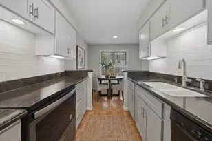 10152 Longmont Dr, Houston, TX 77042 - Photo 16