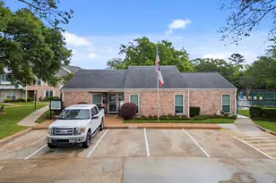 10152 Longmont Dr, Houston, TX 77042 - Photo 34