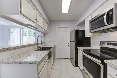 2420 Miramar Court #2420, Seabrook, TX 77586 - Photo 16