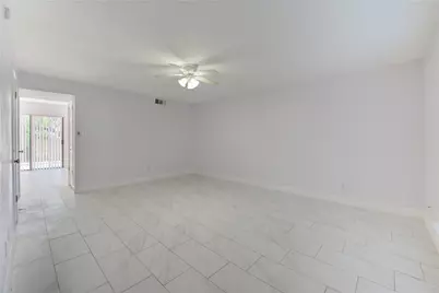 2420 Miramar Court #2420, Seabrook, TX 77586 - Photo 6