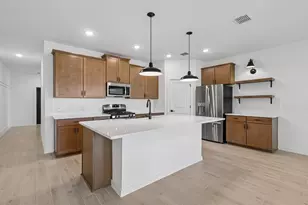 551 Day Sta Dr, Dayton, TX 77535 - Photo 2