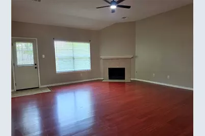 7002 Plaza Del Sol Drive #D, Houston, TX 77083 - Photo 10