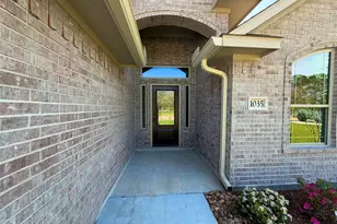 1035 S Anderson St, Angleton, TX 77515 - Photo 2