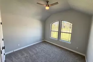 1035 S Anderson St, Angleton, TX 77515 - Photo 14