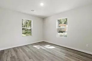 154 Lakeview Dr E, Livingston, TX 77351 - Photo 16