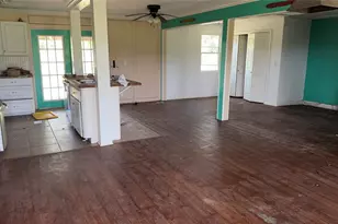 35206 Cattle Creek Rd, Pine Island, TX 77445 - Photo 6