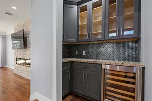86 Sugar Berry Cir, Houston, TX 77024 - Photo 24