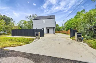 3402 Nathaniel Brown St, Houston, TX 77021 - Photo 2