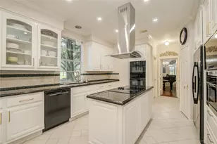 3902 Lyndhurst Pl, Sugar Land, TX 77479 - Photo 12