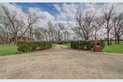 8659 Halls Retreat Court, Missouri City, TX 77459 - Photo 4