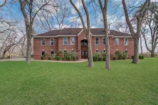 8659 Hall's Retreat Ct, Missouri City, TX 77459 - Photo 1