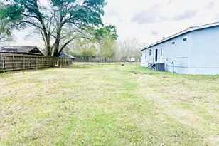 515 Fm 834 Road W, Hardin, TX 77575 - Photo 20