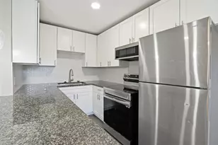 201 S Kansas Ave, League City, TX 77573 - Photo 6