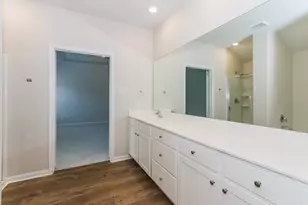 8204 Sunberry Shadow Dr, Houston, TX 77016 - Photo 12