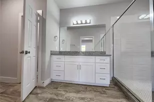 9710 Tuffly St, Houston, TX 77029 - Photo 8