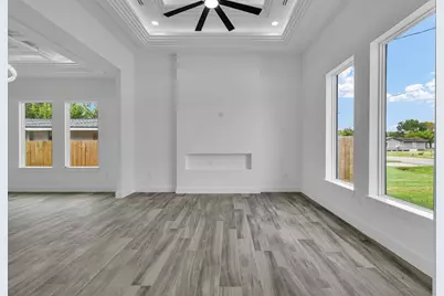 805 Lewis Street, Clute, TX 77531 - Photo 2