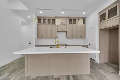 805 Lewis Street, Clute, TX 77531 - Photo 10