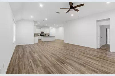 12084 Mystic Aqua Drive, Conroe, TX 77304 - Photo 10