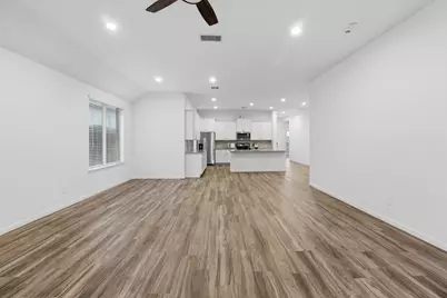 12084 Mystic Aqua Drive, Conroe, TX 77304 - Photo 4