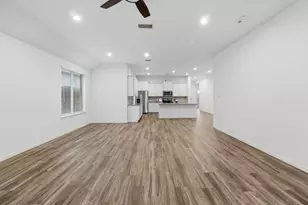 12084 Mystic Aqua Dr, Conroe, TX 77304 - Photo 4