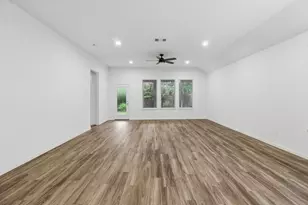 12084 Mystic Aqua Dr, Conroe, TX 77304 - Photo 12