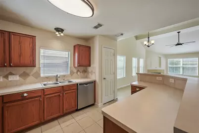 4710 Woodsend Lane, Kingwood, TX 77345 - Photo 8