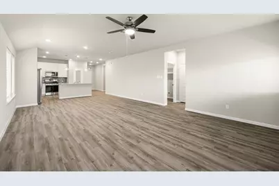 4507 Frontier Trail, Baytown, TX 77521 - Photo 10