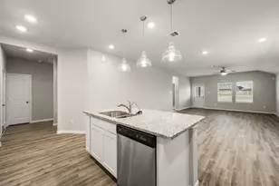 4507 Frontier Trl, Baytown, TX 77521 - Photo 8