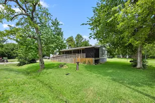 130 Foster St, Baytown, TX 77520 - Photo 4