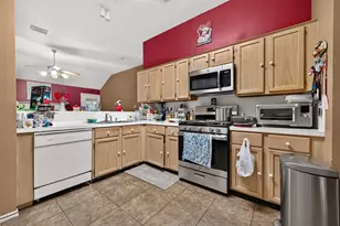 3501 Riverside Dr, Pearland, TX 77581 - Photo 4
