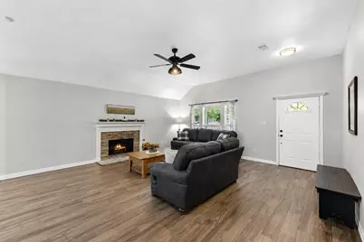 606 Walnut Street, Sweeny, TX 77480 - Photo 8