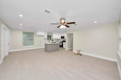10521 Chesterfield Drive, Houston, TX 77051 - Photo 8