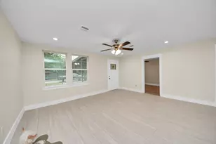 10521 Chesterfield Dr, Houston, TX 77051 - Photo 10