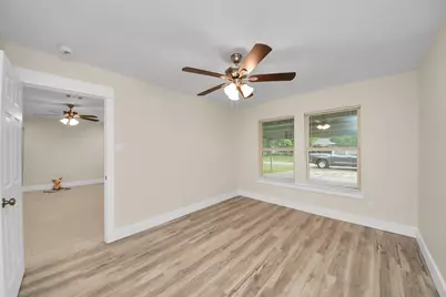 10521 Chesterfield Drive, Houston, TX 77051 - Photo 24