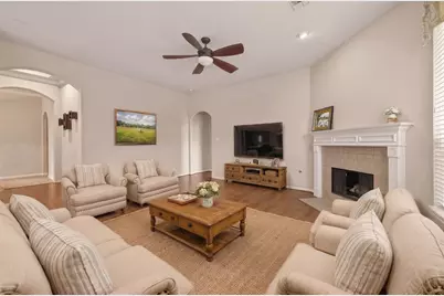 13719 Saxony Drive, Sugar Land, TX 77498 - Photo 8