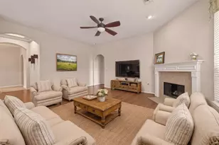 13719 Saxony Dr, Sugar Land, TX 77498 - Photo 8