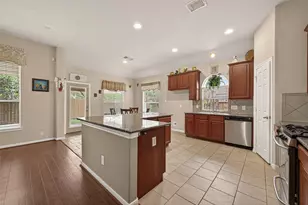 13719 Saxony Dr, Sugar Land, TX 77498 - Photo 12