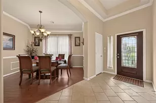 13719 Saxony Dr, Sugar Land, TX 77498 - Photo 4