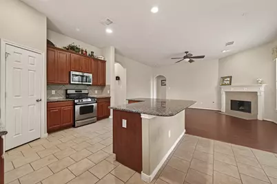 13719 Saxony Drive, Sugar Land, TX 77498 - Photo 18