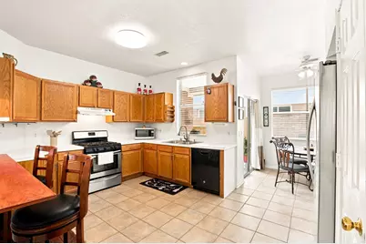 2910 Greenvalley Trail Drive, Katy, TX 77449 - Photo 8