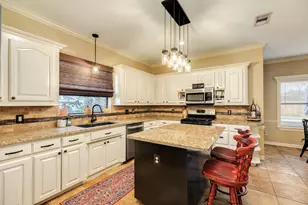 102 Silver Lace St, Lake Jackson, TX 77566 - Photo 18