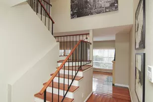 1300 Augusta Dr, Houston, TX 77057 - Photo 2