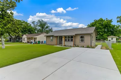 1108 Nottingham Drive, Angleton, TX 77515 - Photo 2